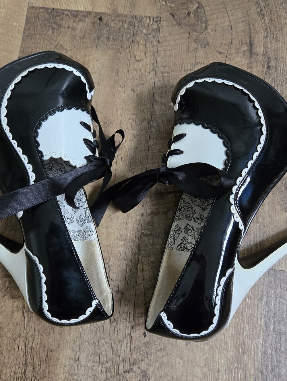 Bordello Teeze-01 Black And White High Heel Platform Pumps Shoes - Picture 8 of 16
